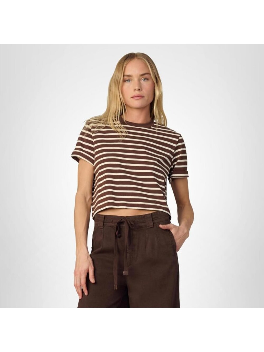 Chic Women's Boxy Tee - Soft Cotton, Casual Style, Perfect for Layering